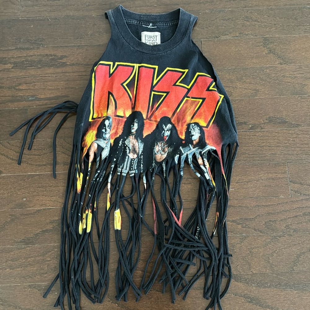 Fringe KISS cropped rock tee